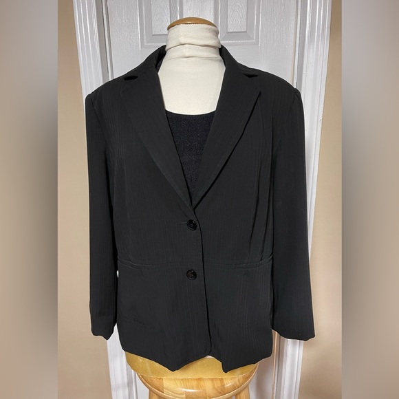 Black shimmery halter top - Picture 5 of 7